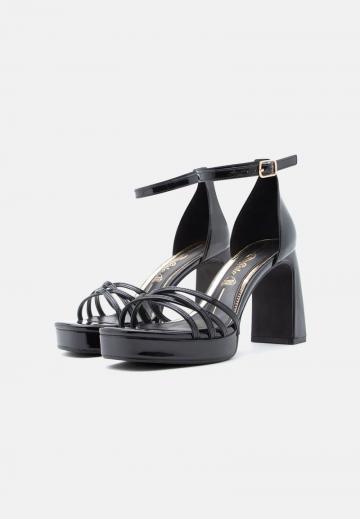 Босоножки на платформе