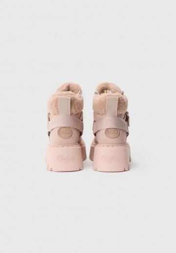 Ботинки на шнуровке