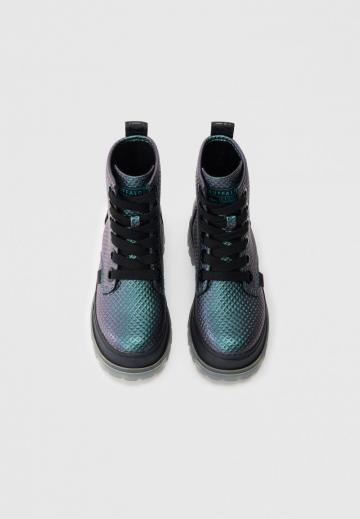 Ботинки на шнуровке