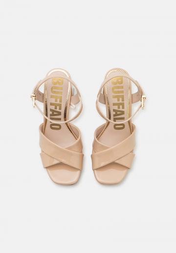 Босоножки на платформе