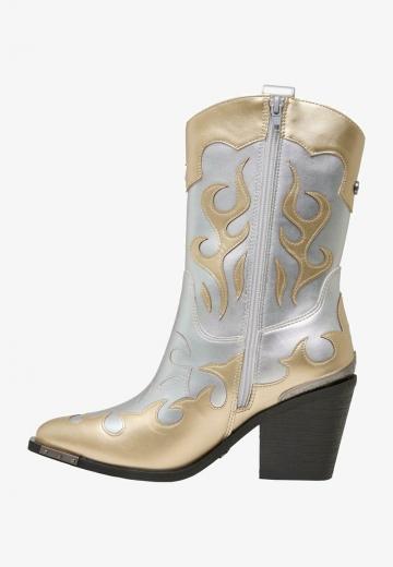 Ковбойские сапоги