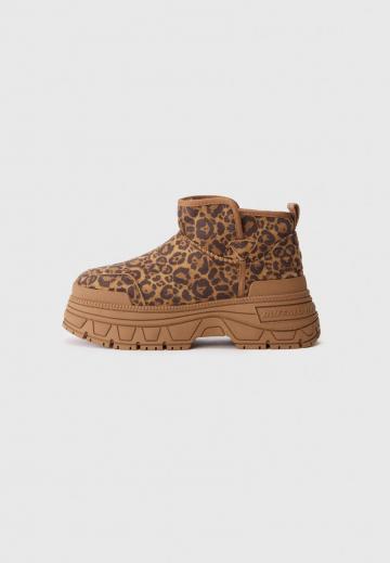 Полусапожки на платформе