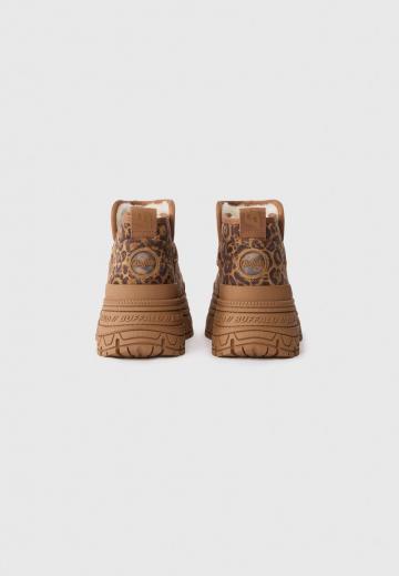 Полусапожки на платформе