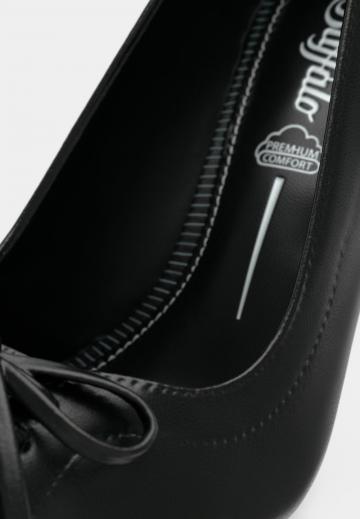 Туфли на высоком каблуке