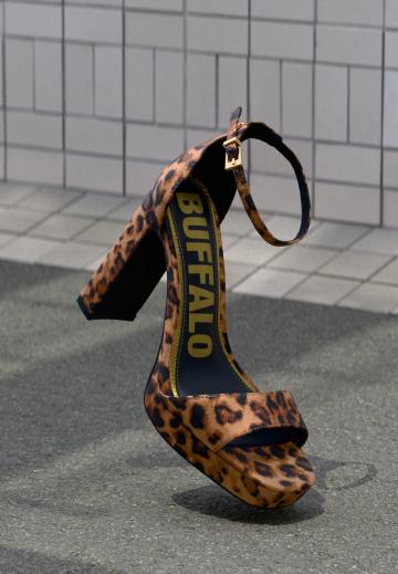 Босоножки на платформе