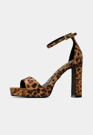 Босоножки на платформе