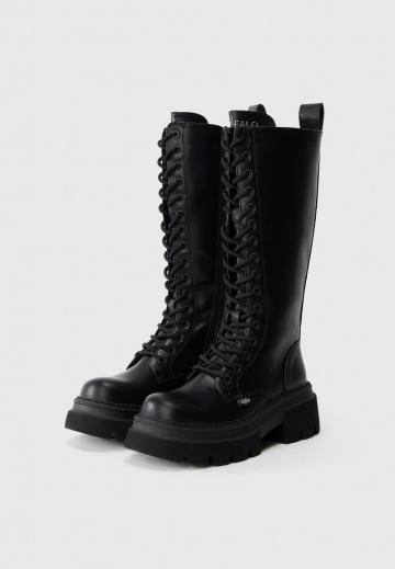 Сапоги на шнуровке