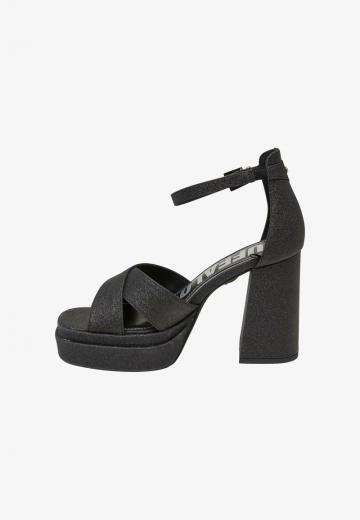 Босоножки на платформе