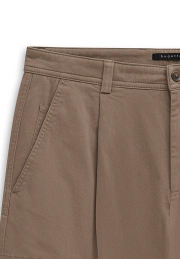 Брюки с накладными карманами