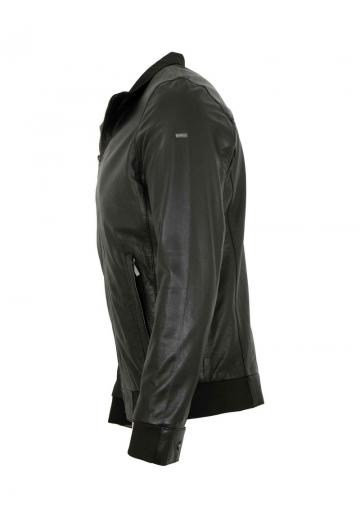 Куртка бомбер