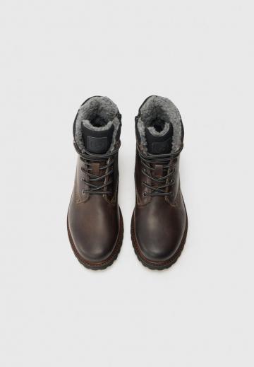 Ботинки на шнуровке