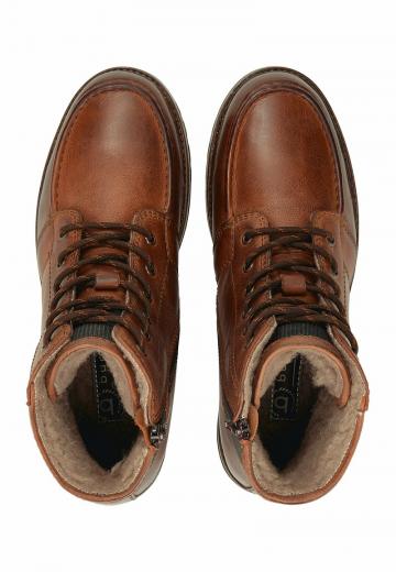 Ботинки на шнуровке