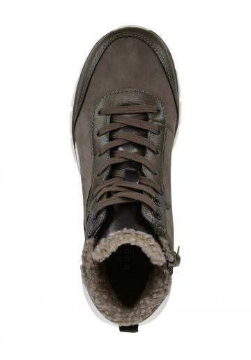 Зимние ботинки