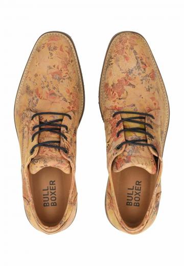 Ботинки на шнуровке