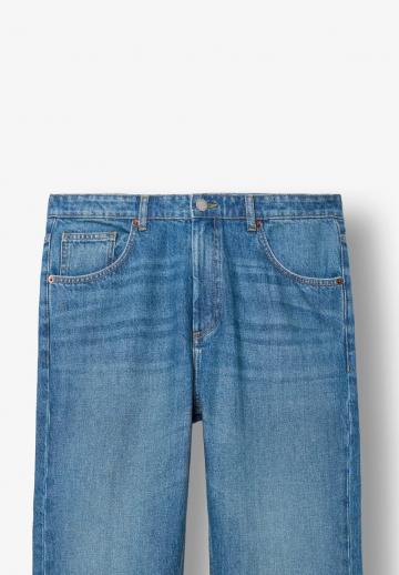 Прямые джинсы