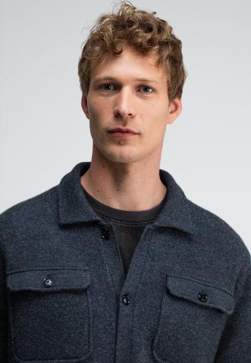 Вязаная кофта