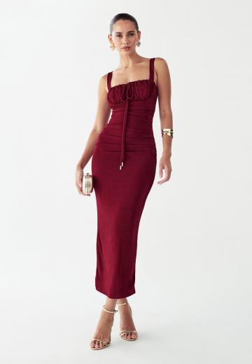 Платье футляр