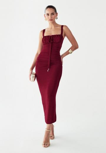 Платье футляр