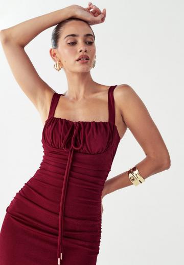 Платье футляр