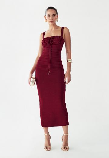 Платье футляр