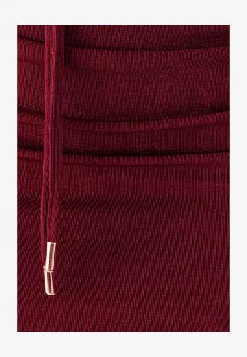 Платье футляр