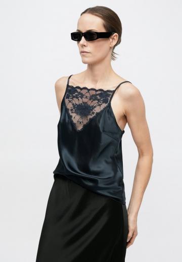 Топ на бретельках