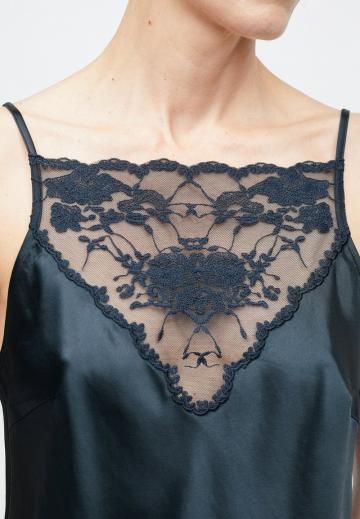 Топ на бретельках