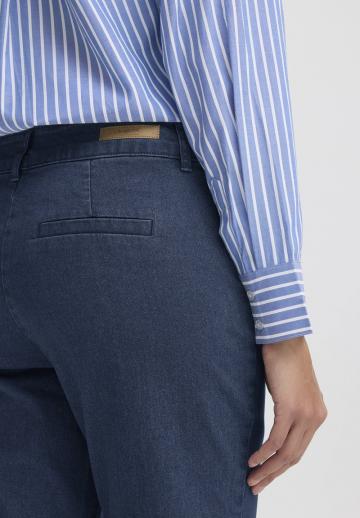 Прямые джинсы