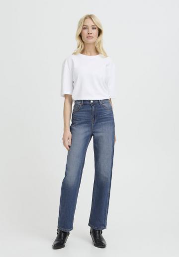 Прямые джинсы