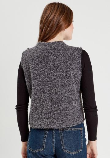 Пуловер без рукавов