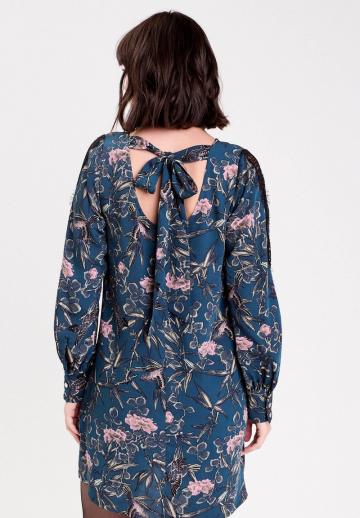 Короткое платье