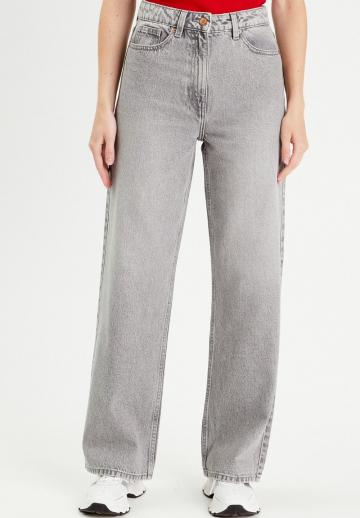 Свободные джинсы
