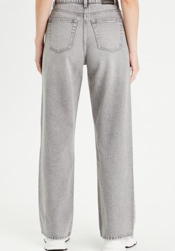 Свободные джинсы