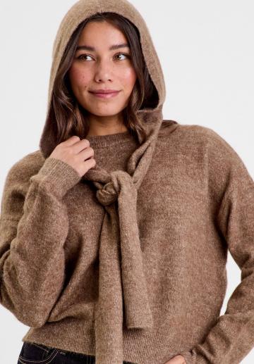 Пуловер с капюшоном