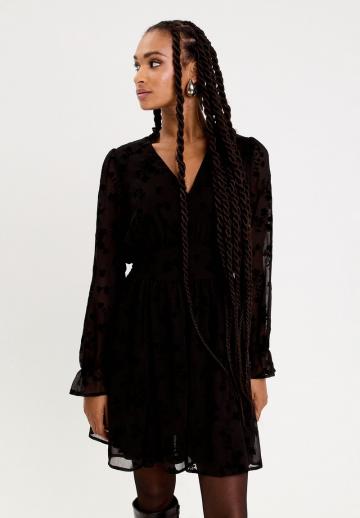 Короткое платье