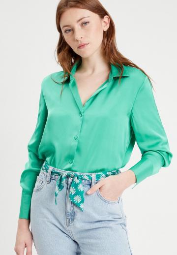 Атласная блузка