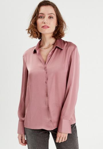Атласная блузка