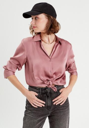 Атласная блузка