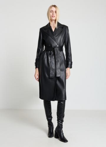 Пальто из искусственной кожи