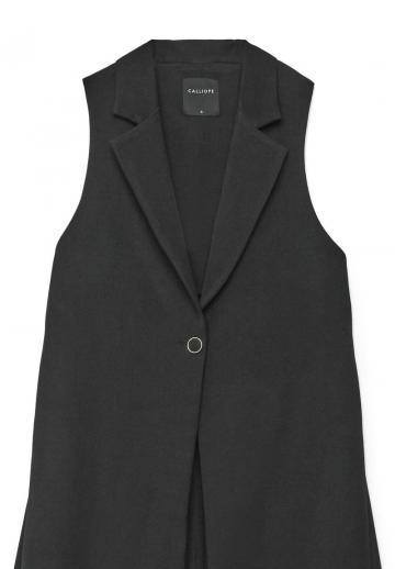 Длинный жилет