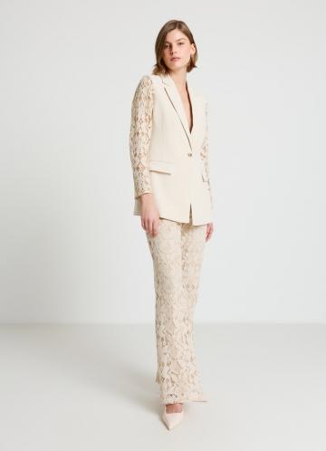 Короткое пальто