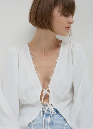 Кружевная блузка