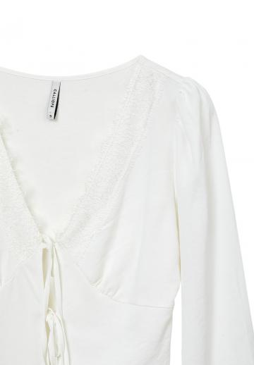 Кружевная блузка