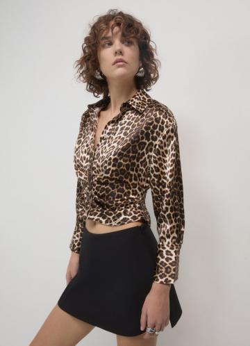 Атласная блузка