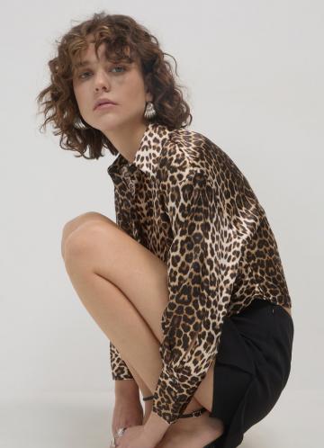 Атласная блузка