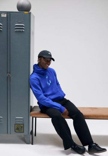 Спортивная кофта