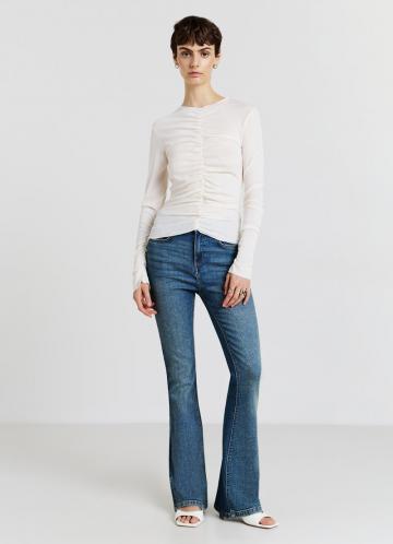 Узкие джинсы