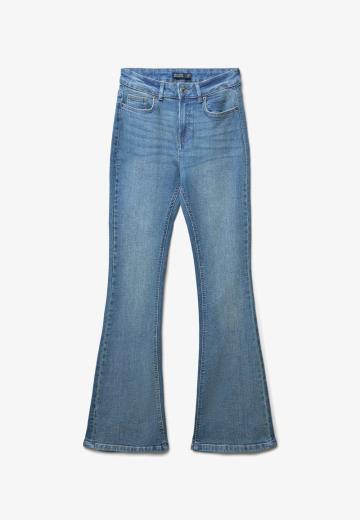 Узкие джинсы