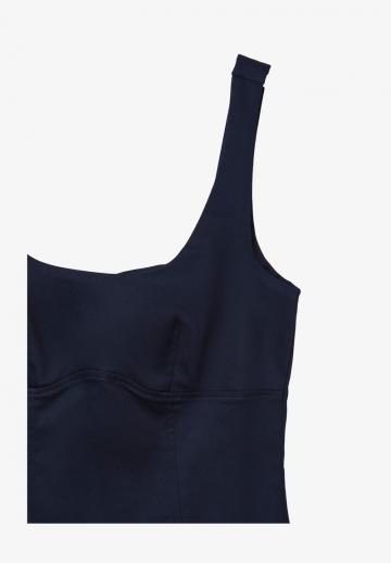 Платье футляр