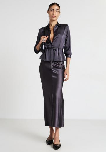 Атласная блузка